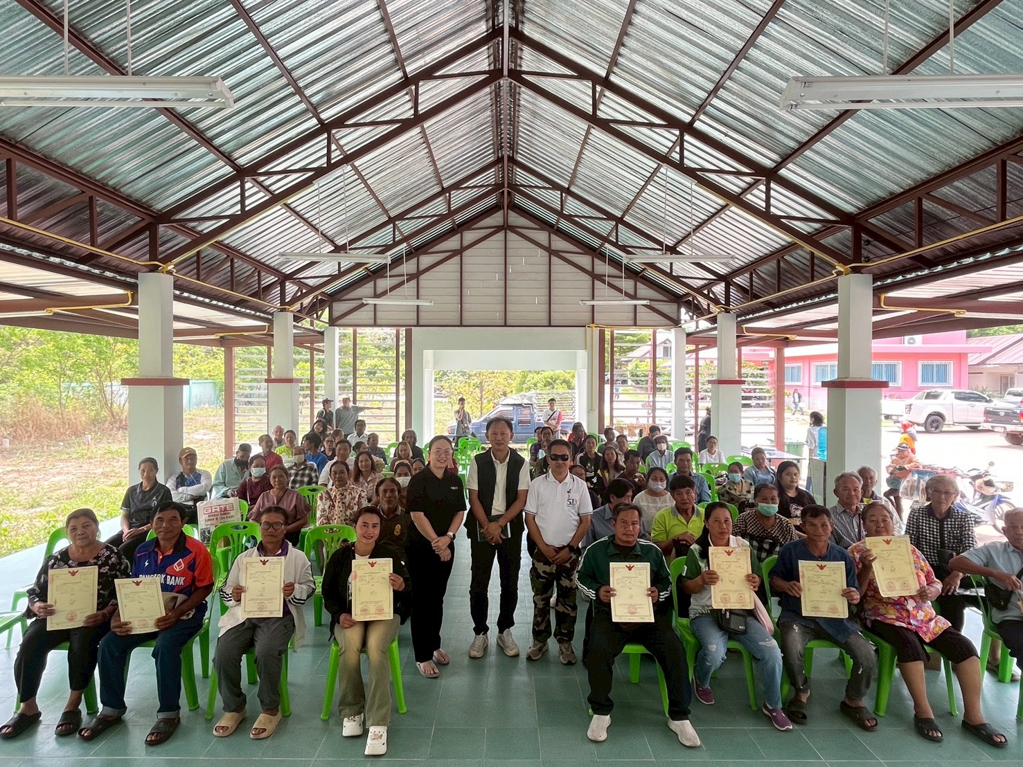 title - วันที่ 11 มีนาคม 2569 นายทินกร เพียภูเขียว ปฏิรูปที่ดินจังหวัดอุบลราชธานี พร้อมด้วยเจ้าหน้าที่ ส.ป.ก.อุบลราชธานี ได้ดำเนินการฝึกอบรมเกษตรกรก่อนมอบหนังสืออนุญาตให้เข้าทำประโยชน์ในเขตปฏิรูปที่ดิน (ส.ป.ก. 4-01)